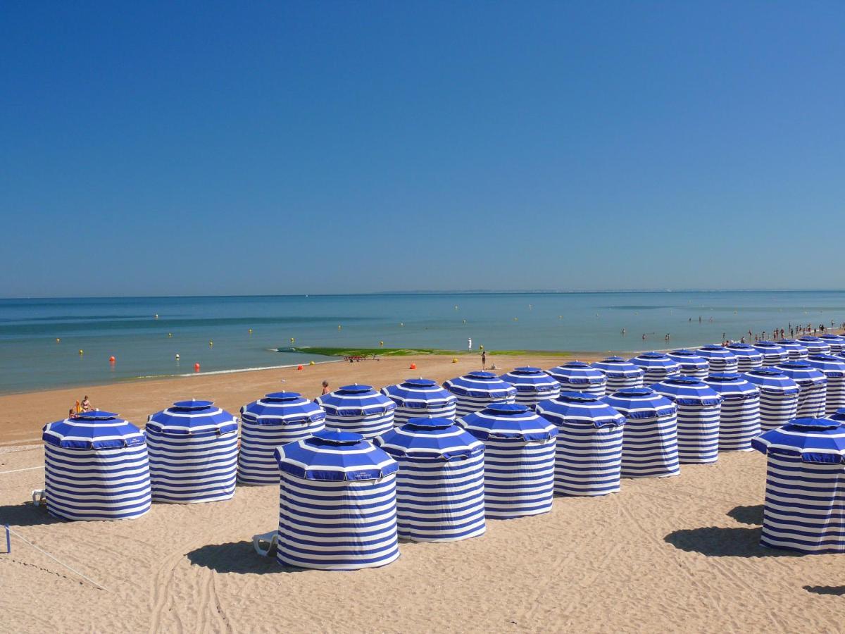 Le Cottage De La Plage - 2Ch, 2 Sdb - Terrasse - Deco De Charme - 500M Plage كابورغ المظهر الخارجي الصورة